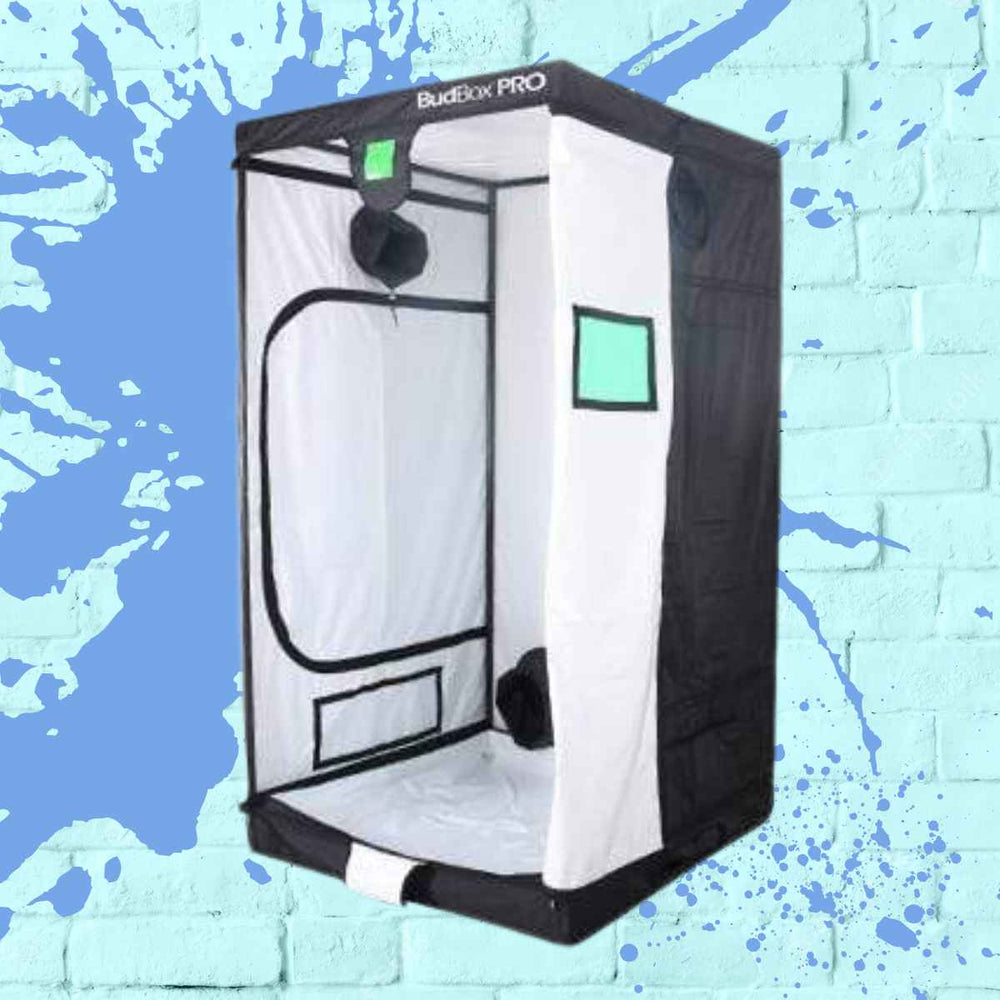 BudBox Pro XL Tent 120x120x200cm, the ideal large grow tent for indoor gardening with a robust design and high reflectivity.