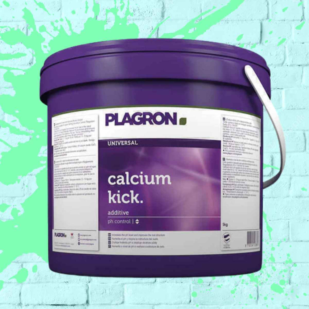 Plagron Calcium Kick promotes soil health by raising pH levels, enhancing nutrient absorption, and providing essential calcium for soil health.