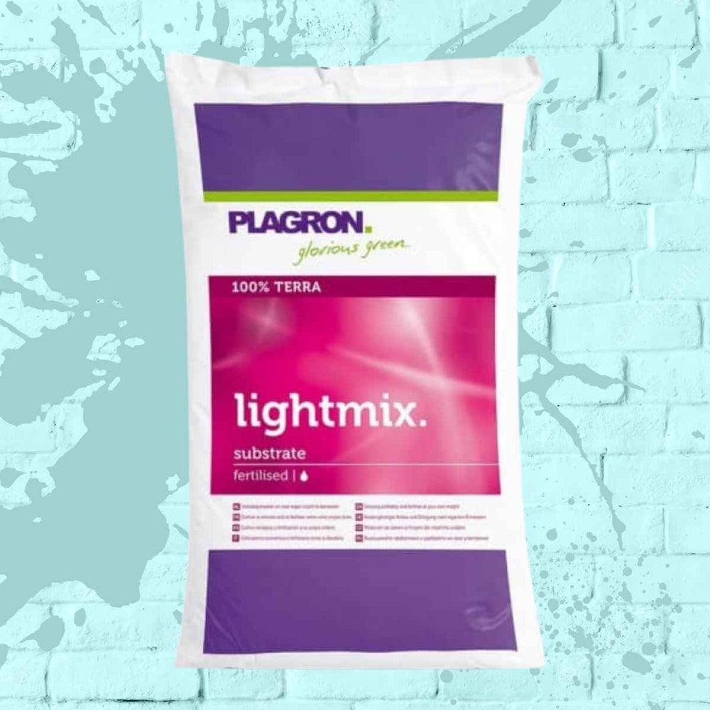 High-quality Plagron Light Mix 50L bag featured with premium peat and perlite for optimal plant growth