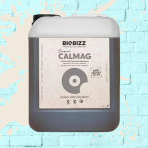 
            
                Charger l&amp;#39;image dans la galerie, BioBizz CalMag 5 litre bottle 5L Cal Mag 5 liter Cal-MAg calcium magnesium
            
        